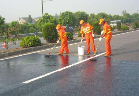 上海 彩色路面喷漆维修改色的使用寿命有多长？